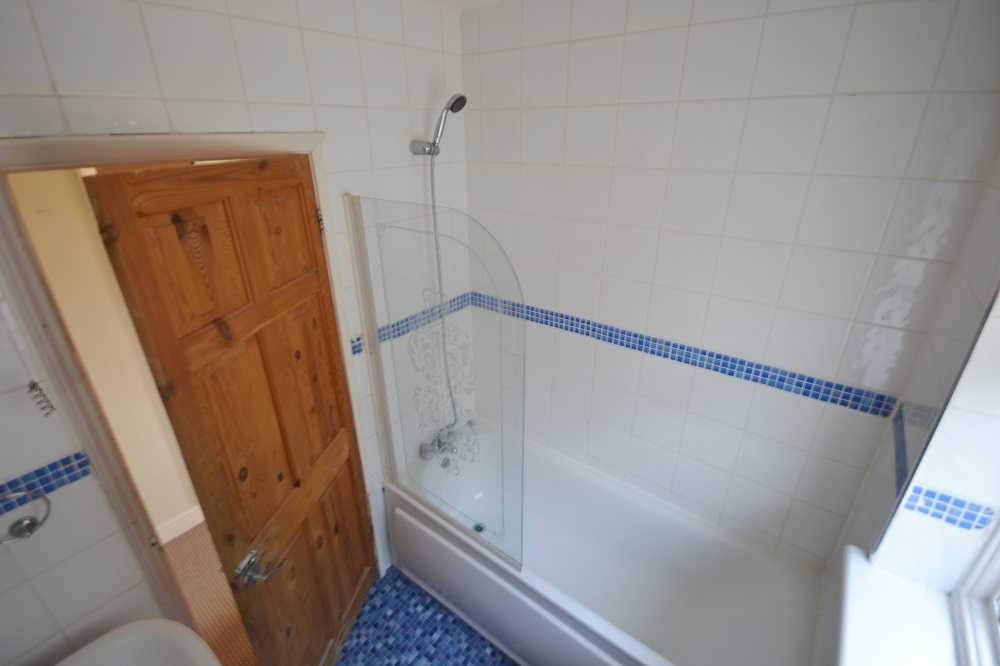 Warren Road - Picture 2