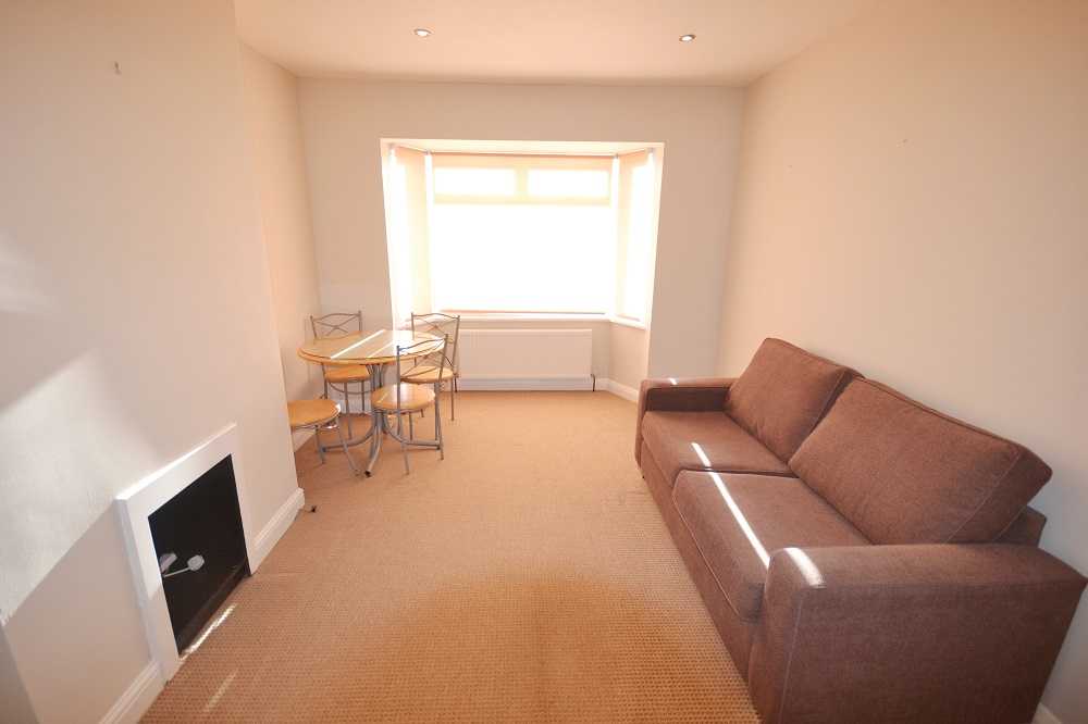 Warren Road - Picture 6