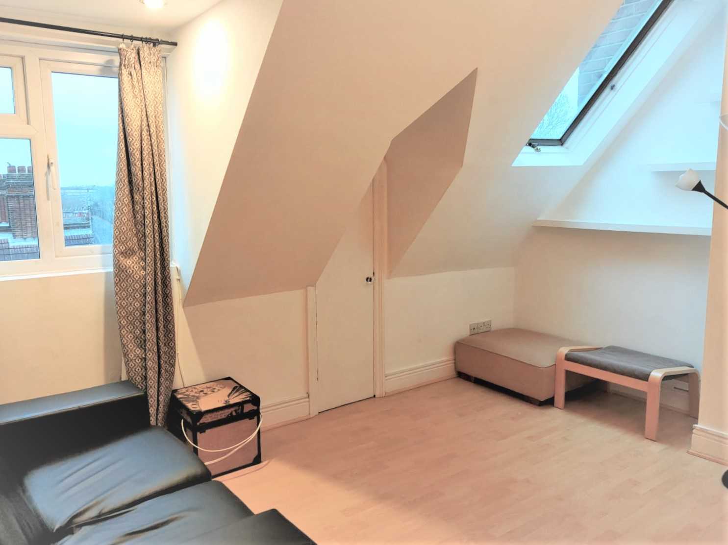 Sutton Court Mansions - Picture 2