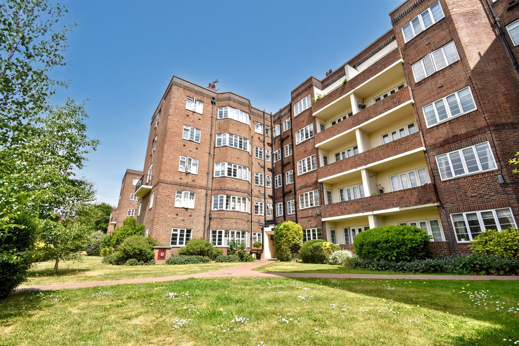 Chiswick Village - Picture 1