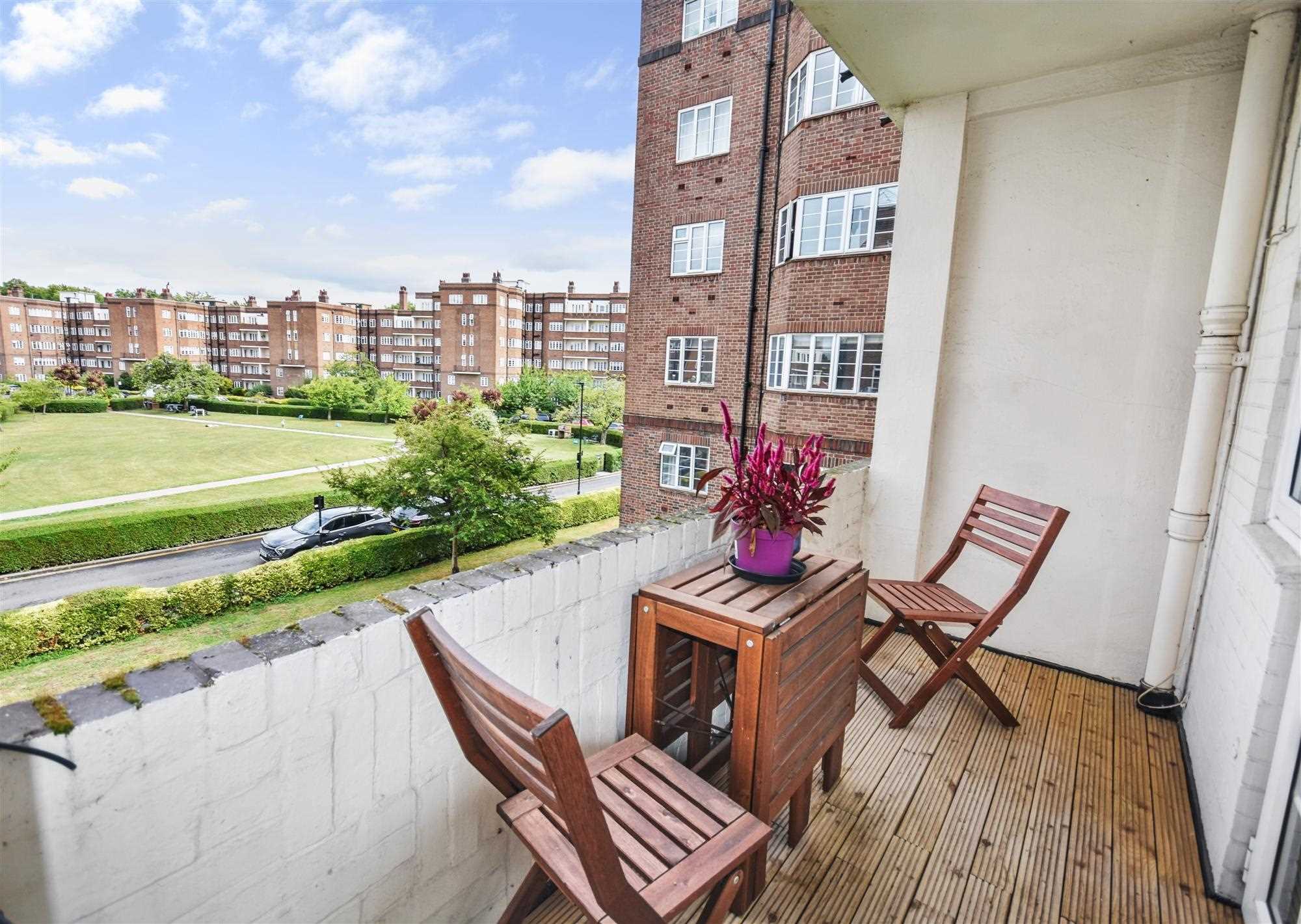 Chiswick Village - Picture 9