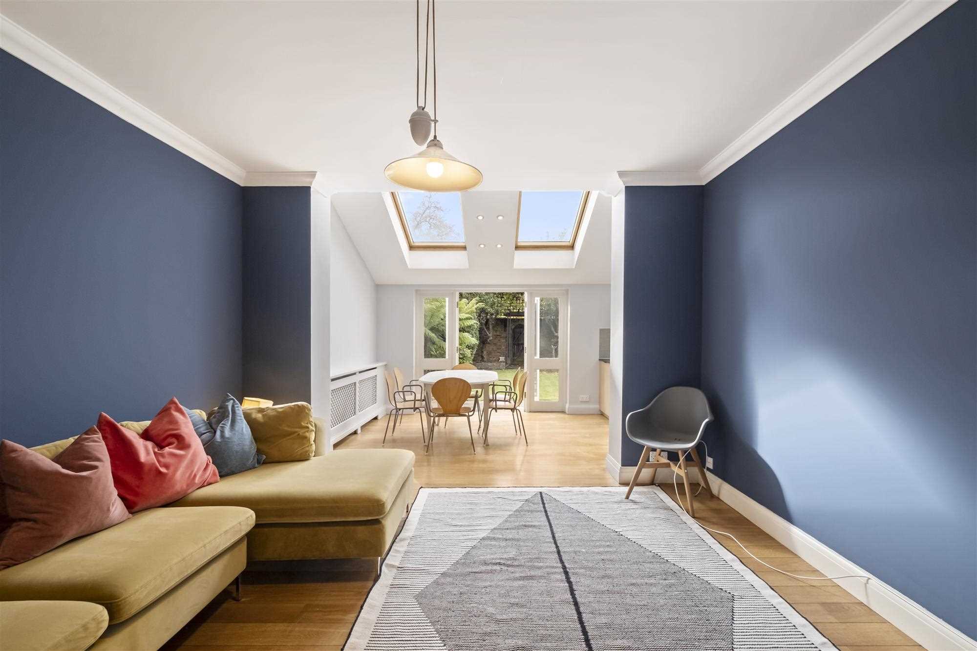 Prebend Gardens - Picture 4