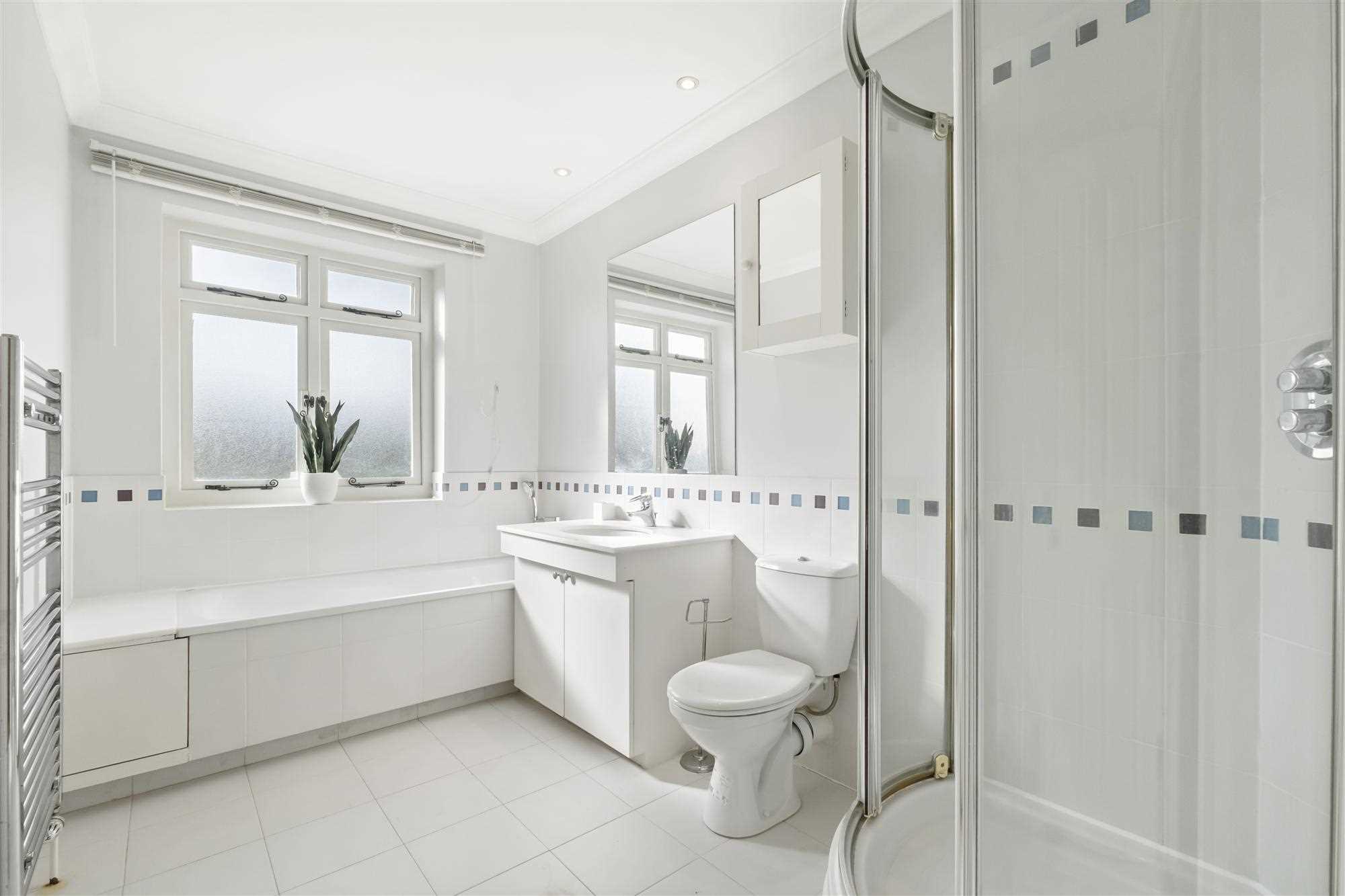 Prebend Gardens - Picture 13