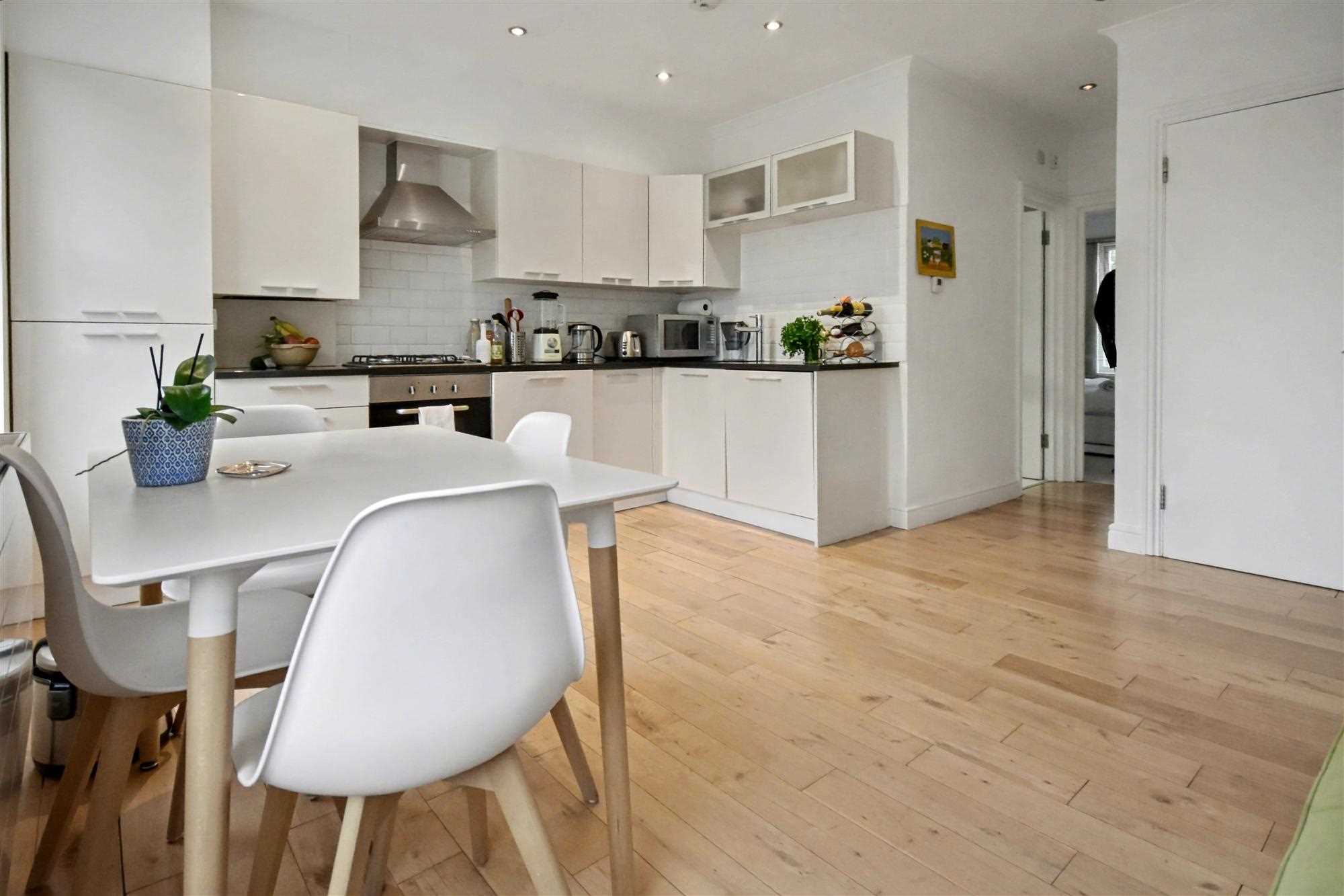 Goldhawk Road - Picture 8