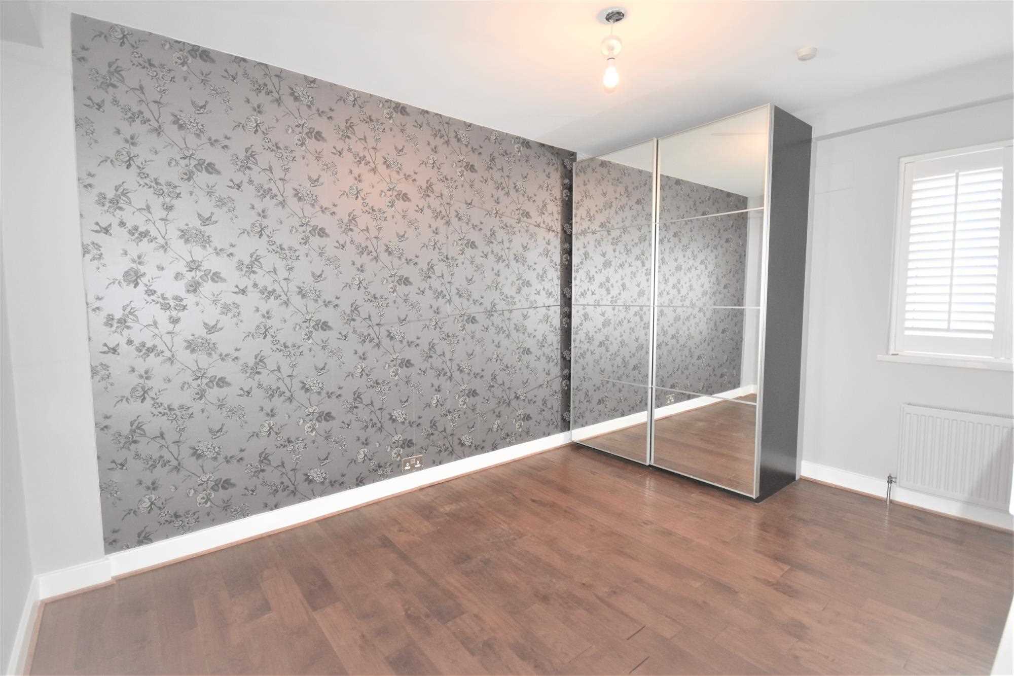 Chiswick Village - Picture 3