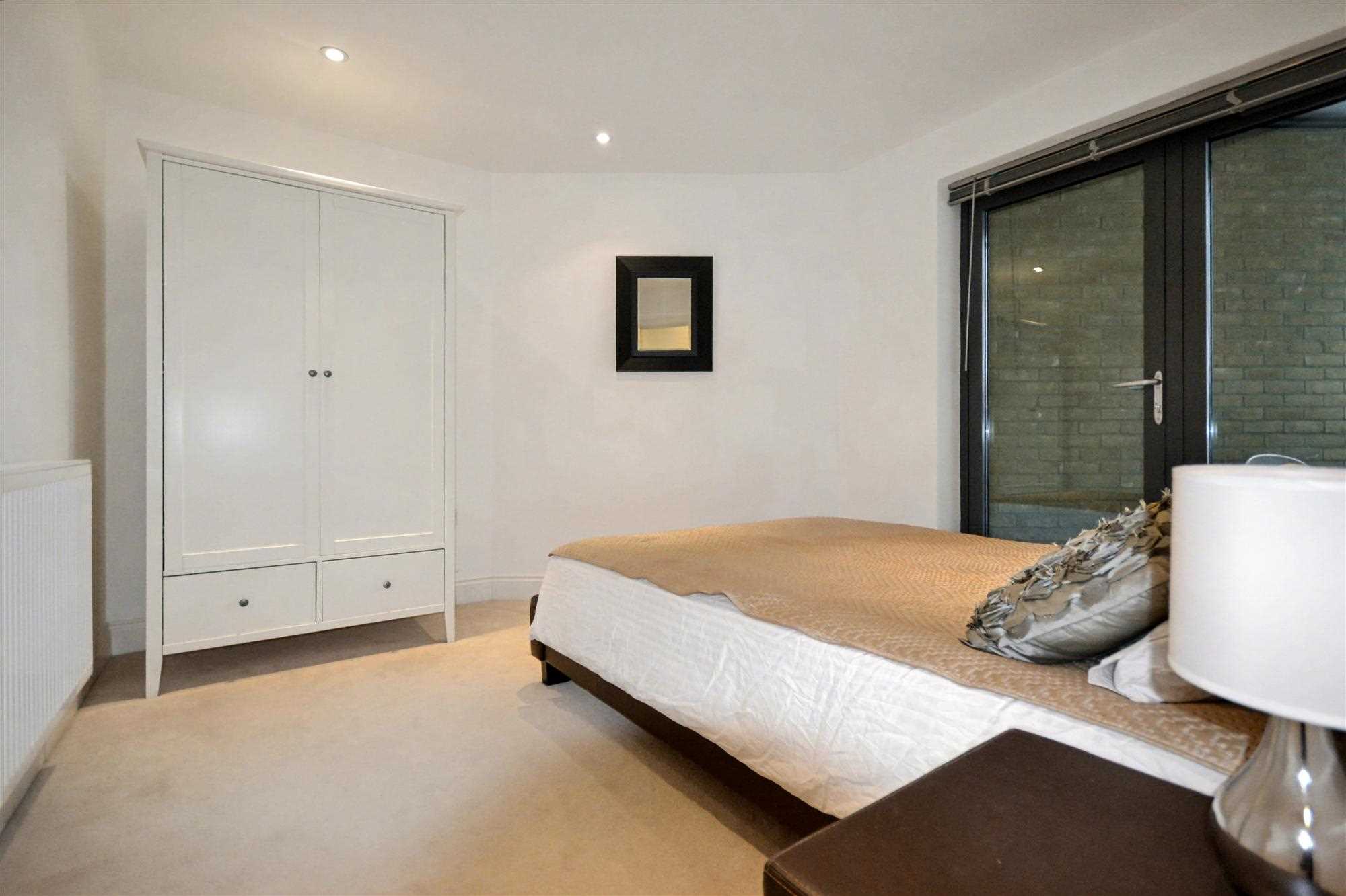 Old Timber Court - Picture 5