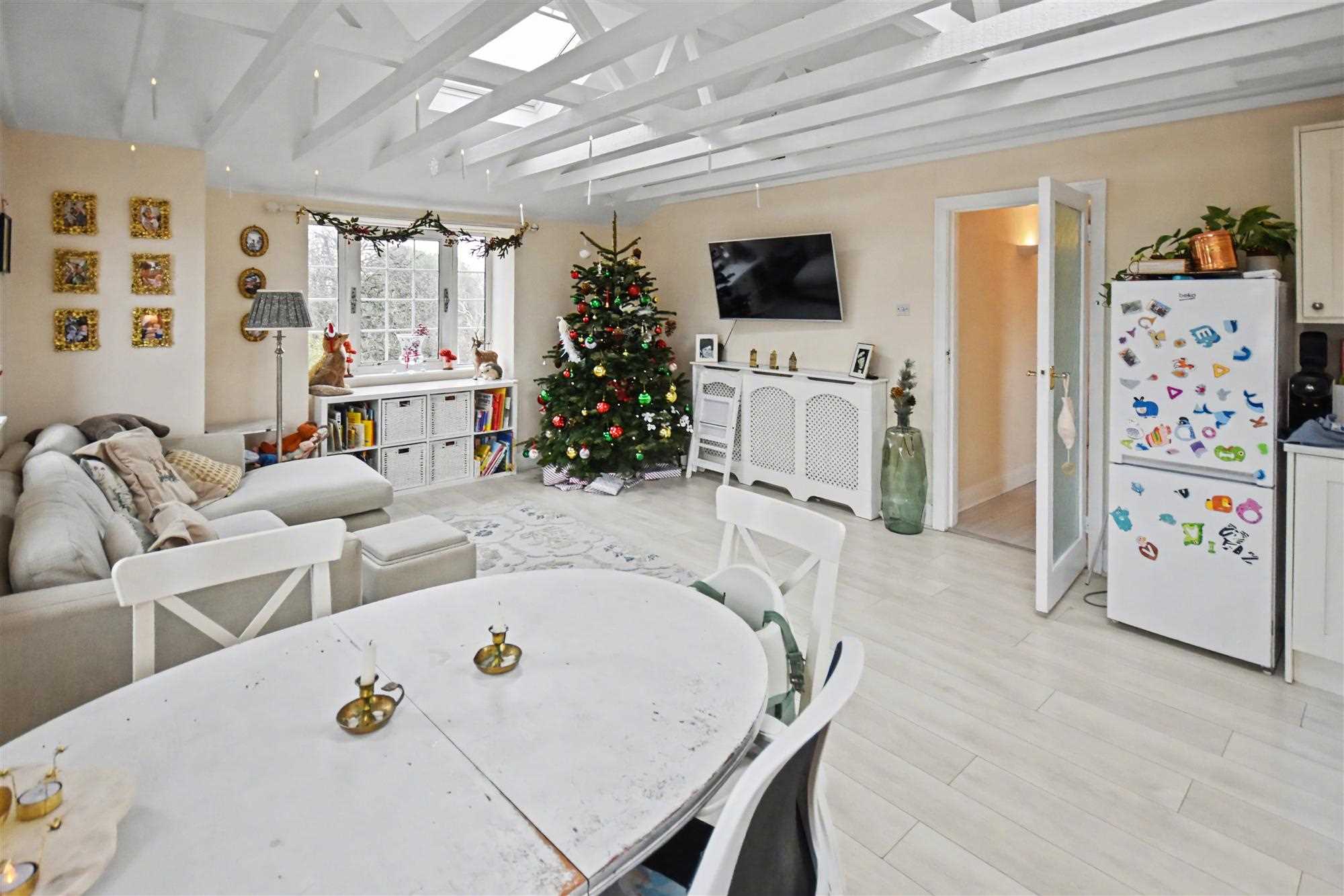 Burlington Lane - Picture 3