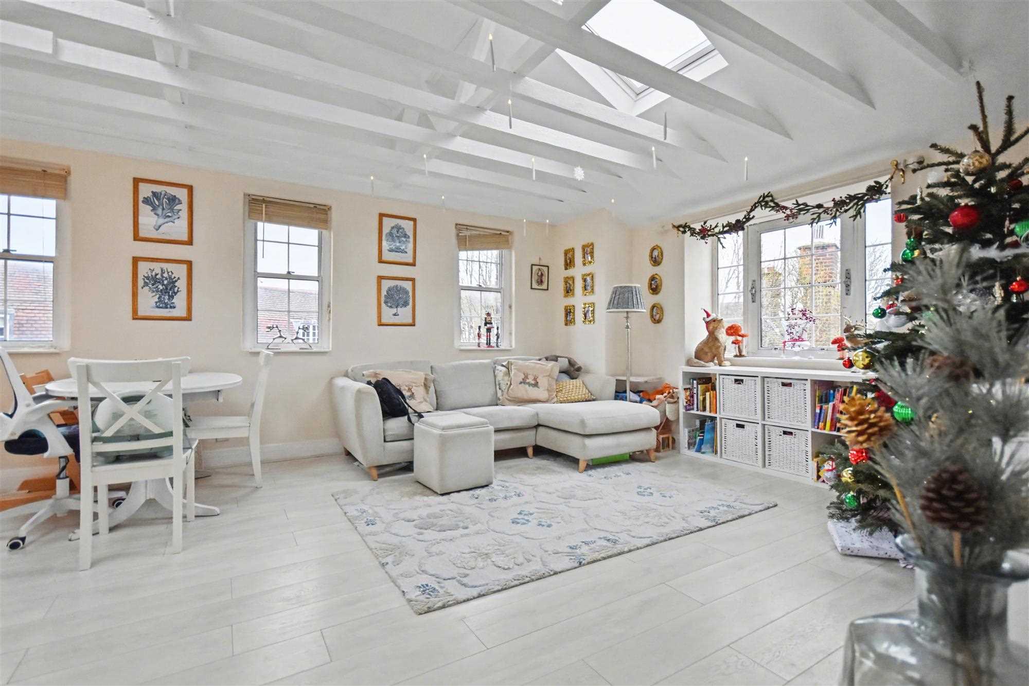 Burlington Lane - Picture 9