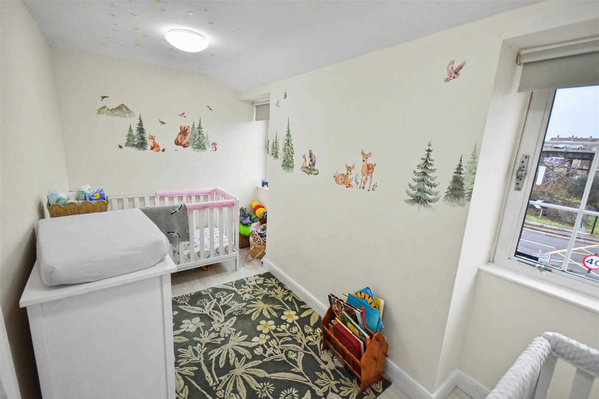 Burlington Lane - Picture 12