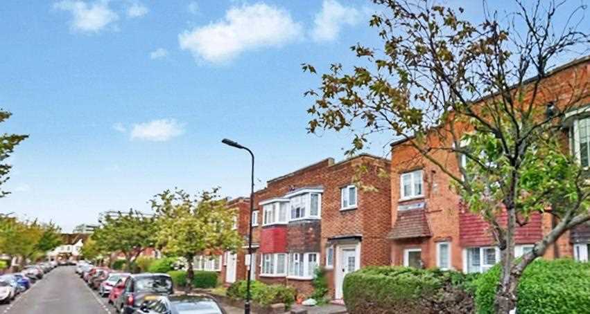 Fairlawn Avenue - Picture 1