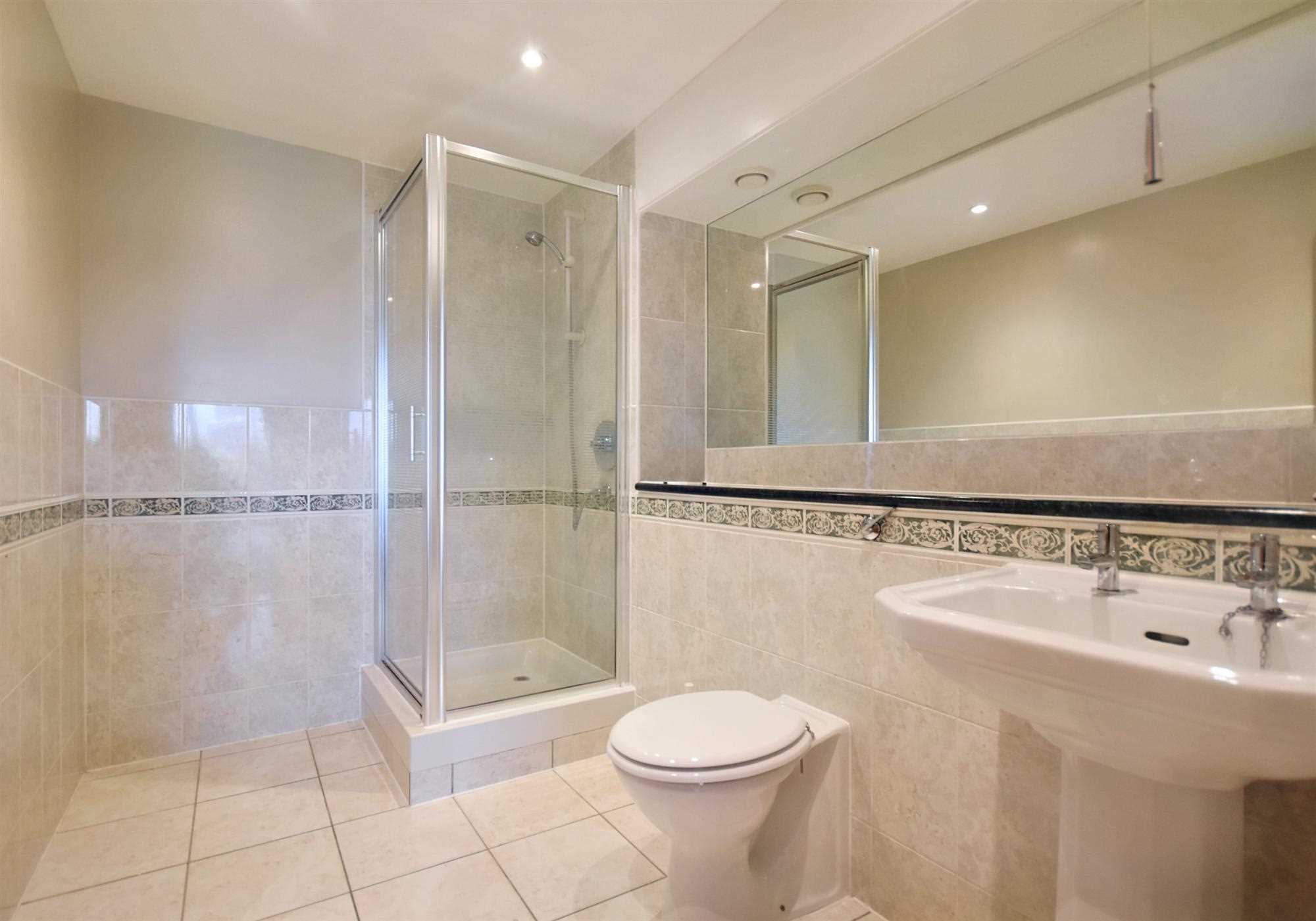 Chiswick High Road - Picture 9