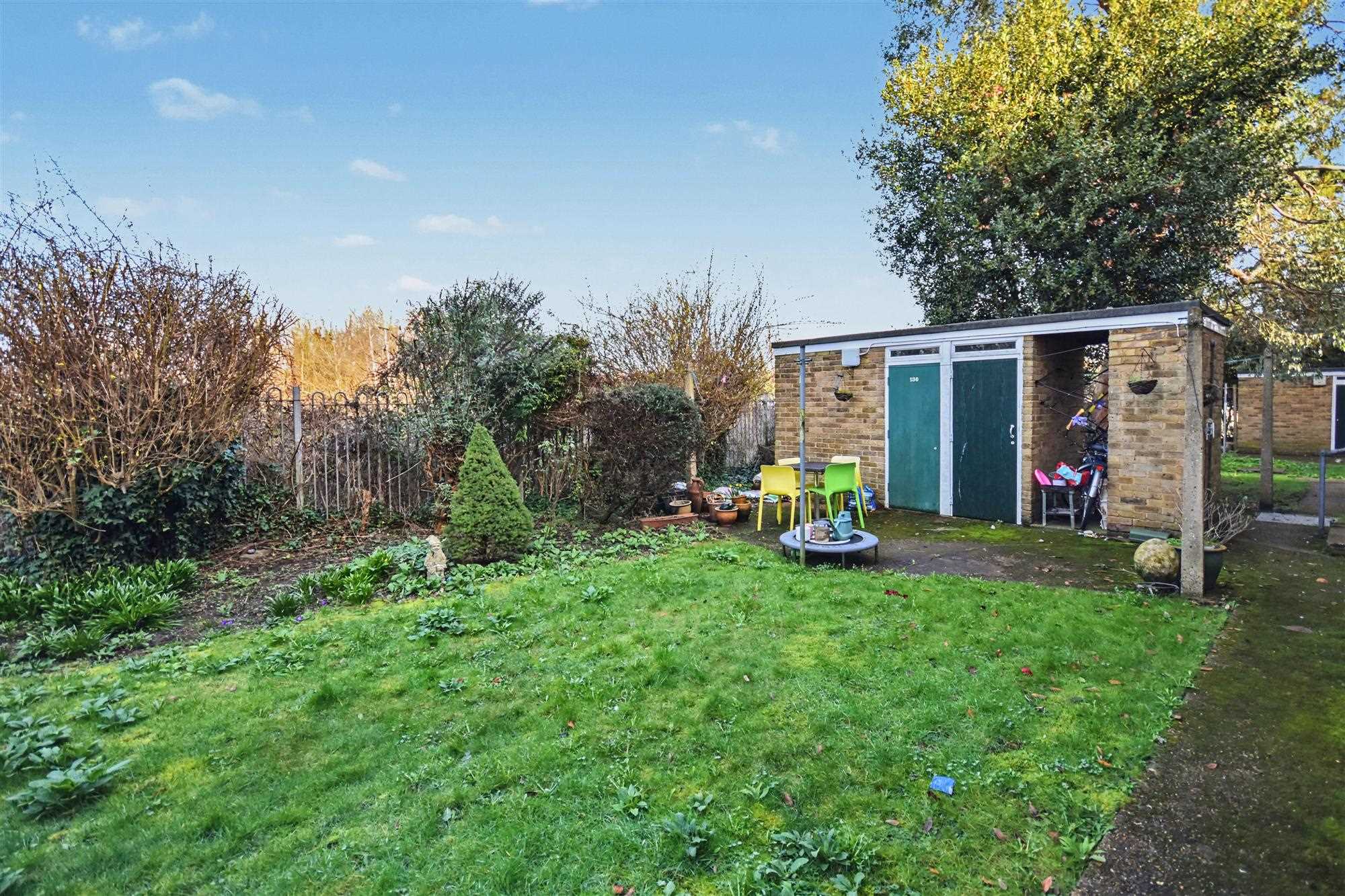 Thames Road - Picture 9