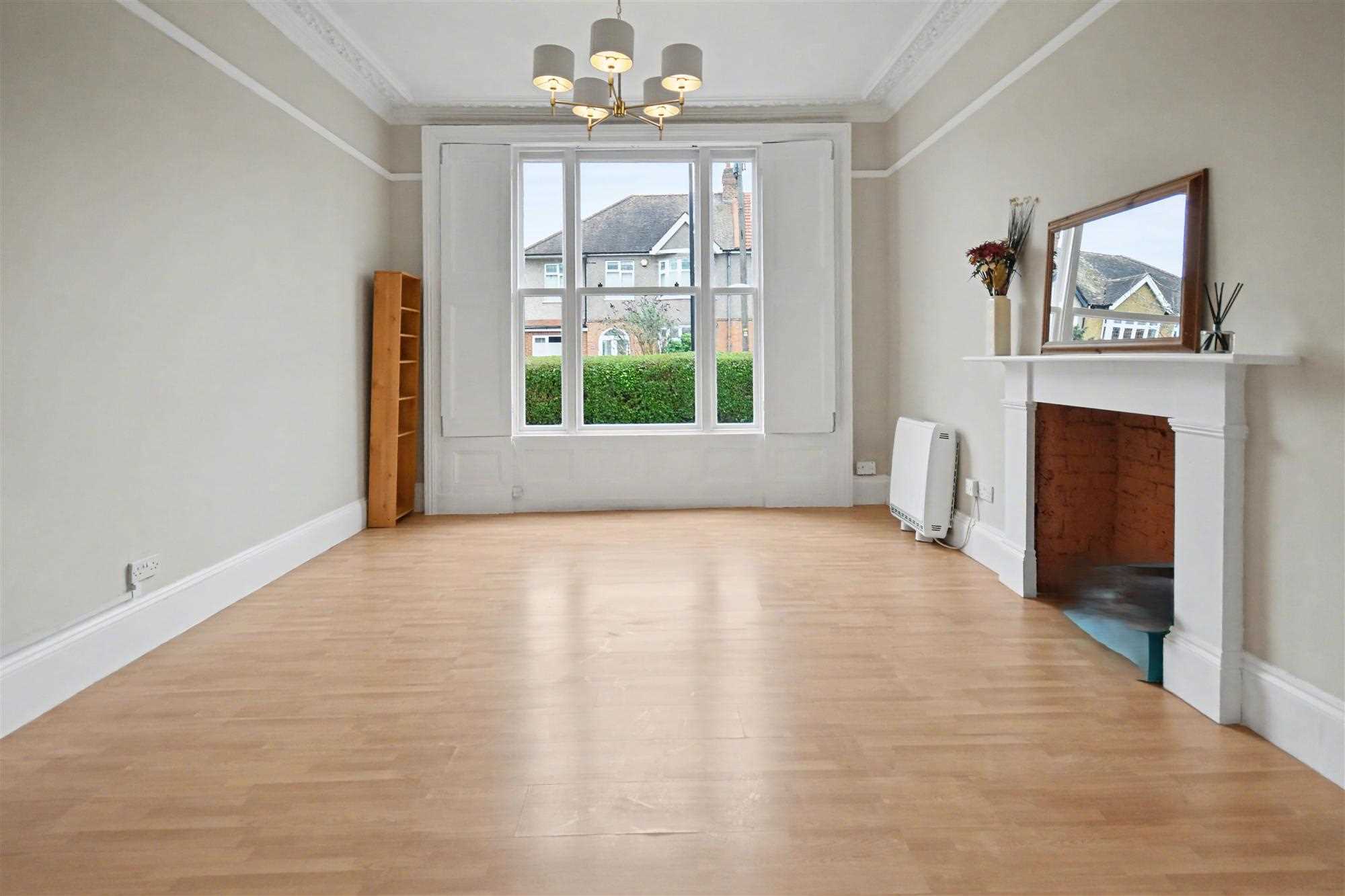 Woodlands Road - Picture 2