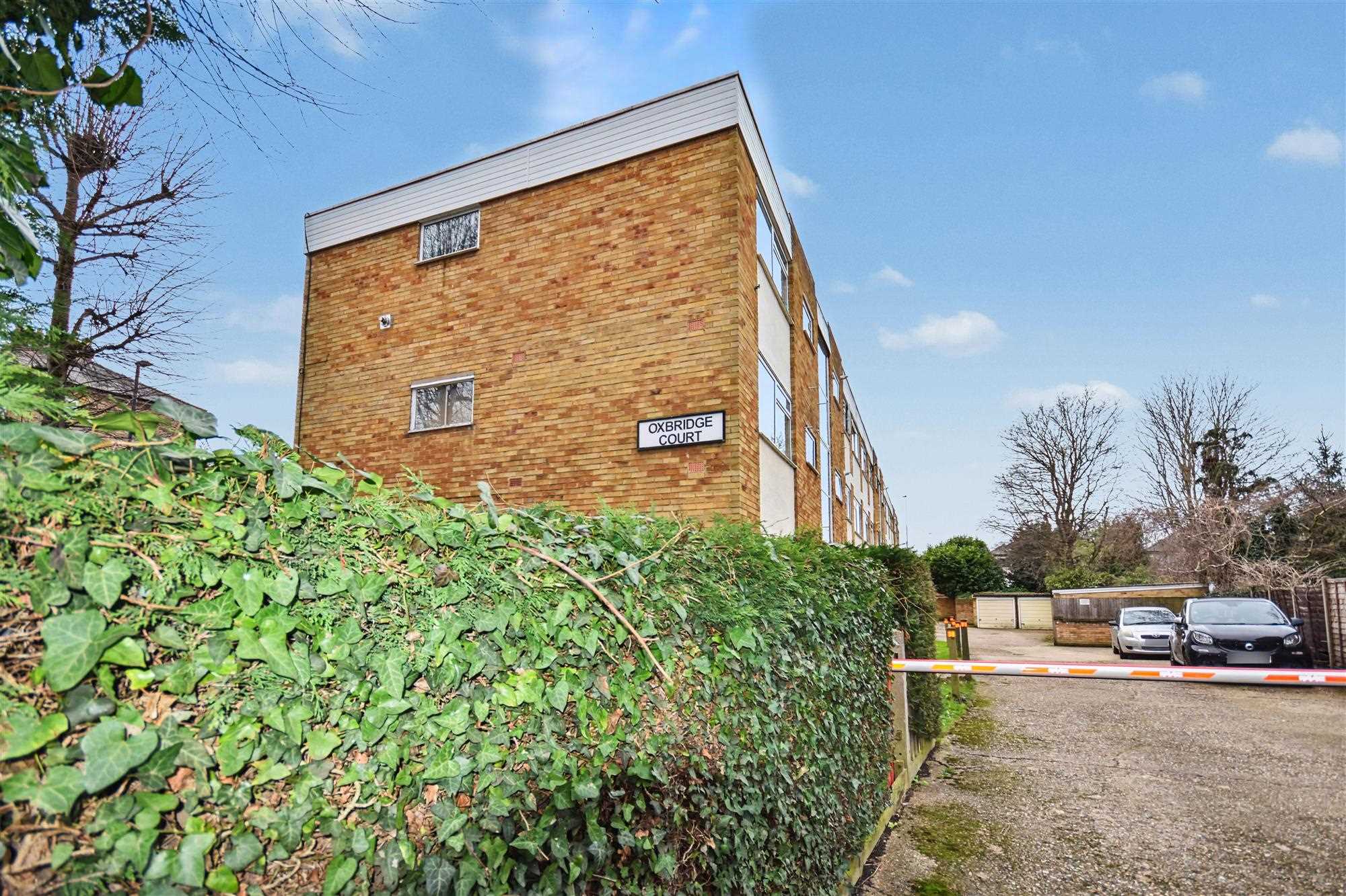 Oxbridge Court - Picture 3